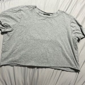 Grey cropped tee